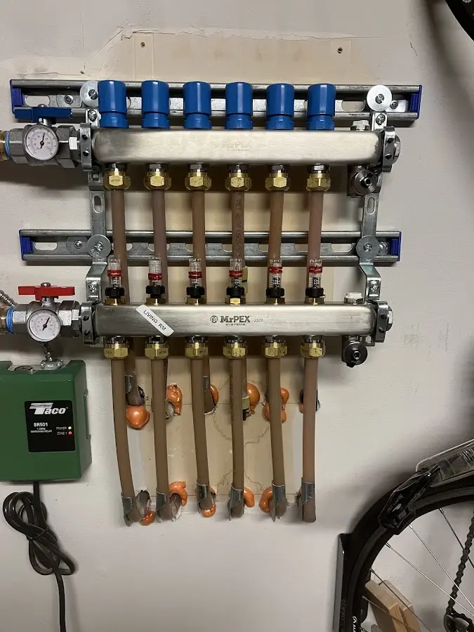 Plumber performing Gas Leak Detection at a residential property in Mexico